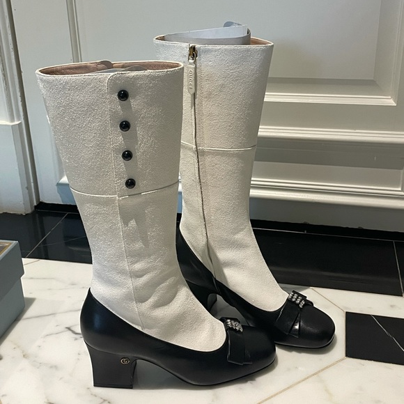 Brand new with box Gucci Women's Black Mid-heel Boot/ Booties With Crystal Bow. - Picture 2 of 10